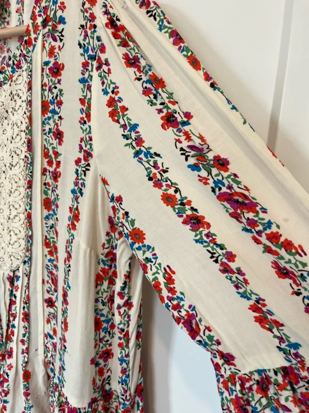 Anthropologie Maeve Hiver Peasant Boho Cottagecore Blouse Bell Sleeve Floral 8 - Picture 8 of 12